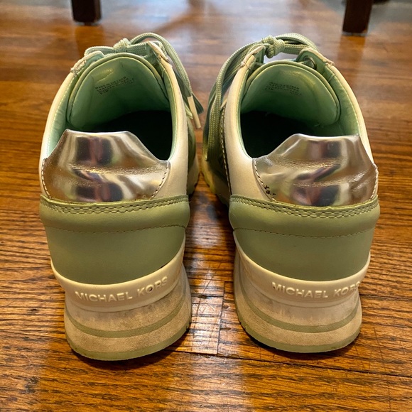 🐞 MICHAEL Michael Kors sneakers 🐞 (2 for $50) - Picture 2 of 10